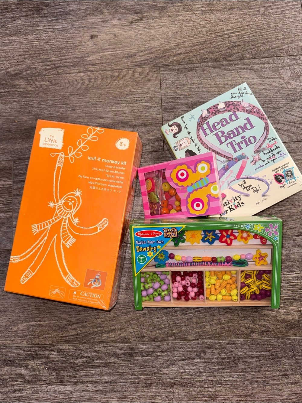 Melissa & Doug Jewelry Kit & Bright Bead Set - Orange, Pink, Yellow, Green